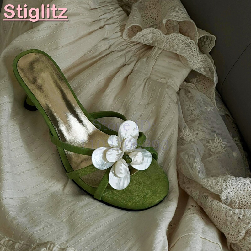 Weiße Blumen-High-Heels Pantol – Slip Dress Satin Bewertung und Preis